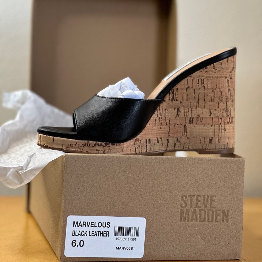Steve Madden - BNIB - Marvelous Black Size 6